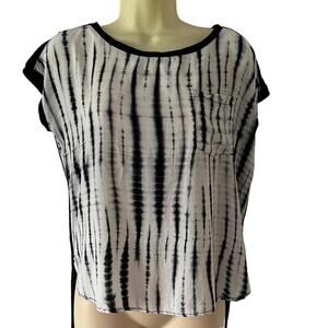 Double Zero S Black & White Batik Front Top